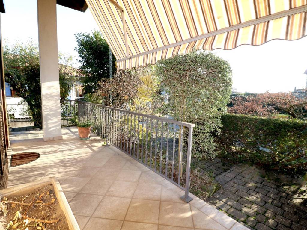Villa a Sumirago in Via Aldo Moro - Foto 4