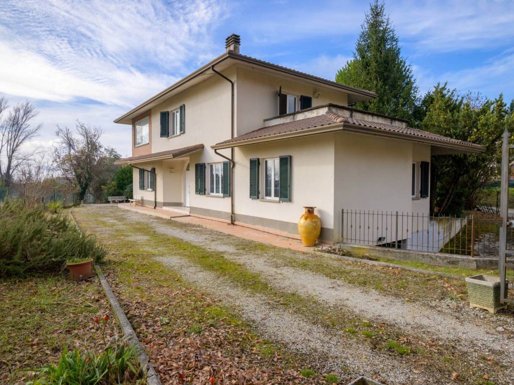 Villa a Gubbio in Via San Francesco, 18 - Foto 2
