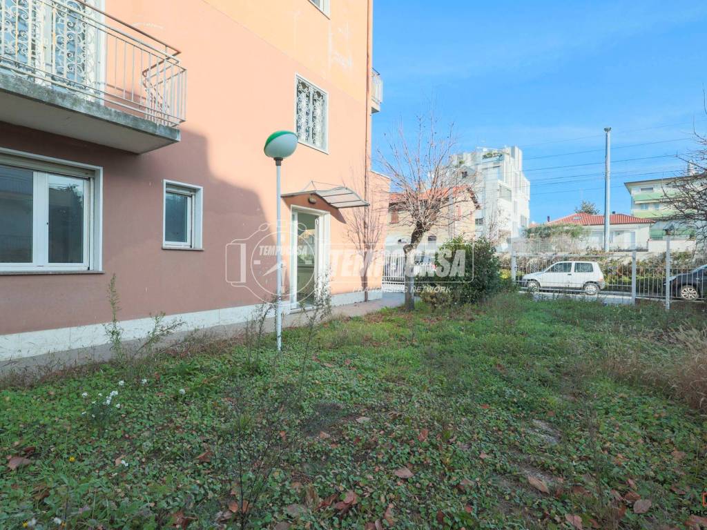 Casa indipendente a Riccione in Viale Rimini - Foto 2