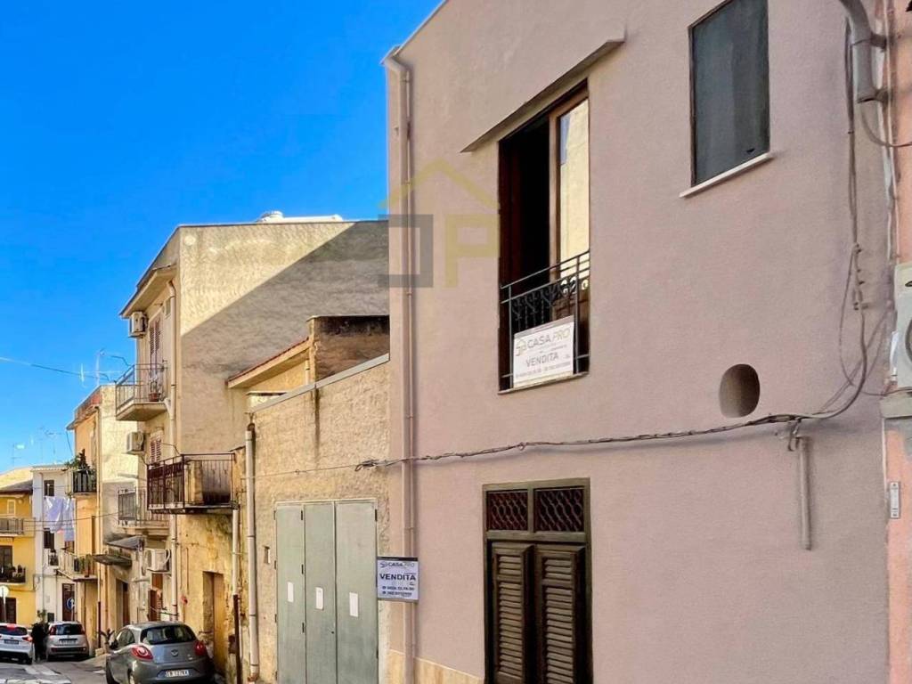 Casa indipendente a Castellammare del golfo in Via Papotto - Foto 2