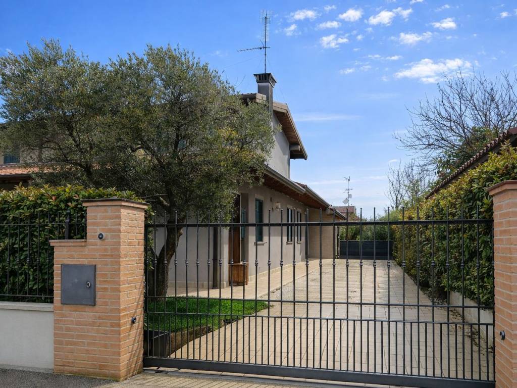 Villetta a schiera a Medole in Via Fratelli Cervi - Foto 2