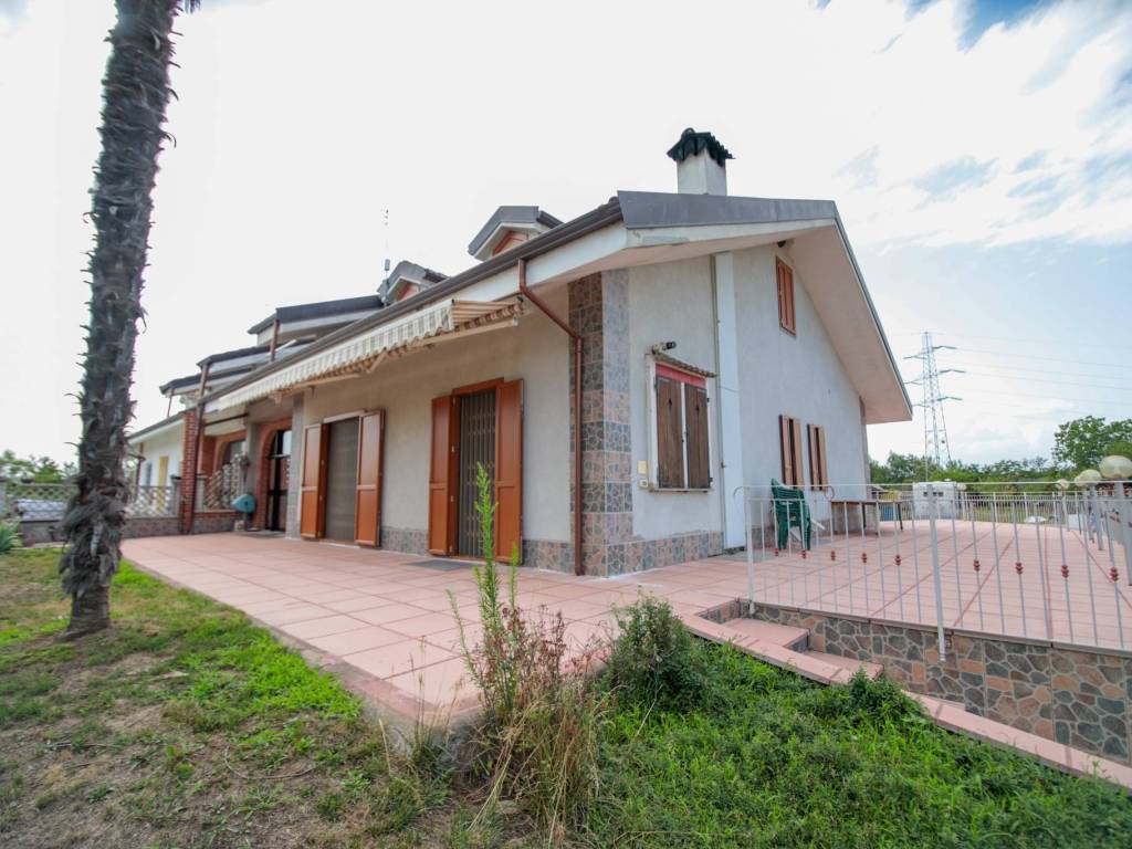 Villa a Leinì in Via del Padre, 58 - Foto 2