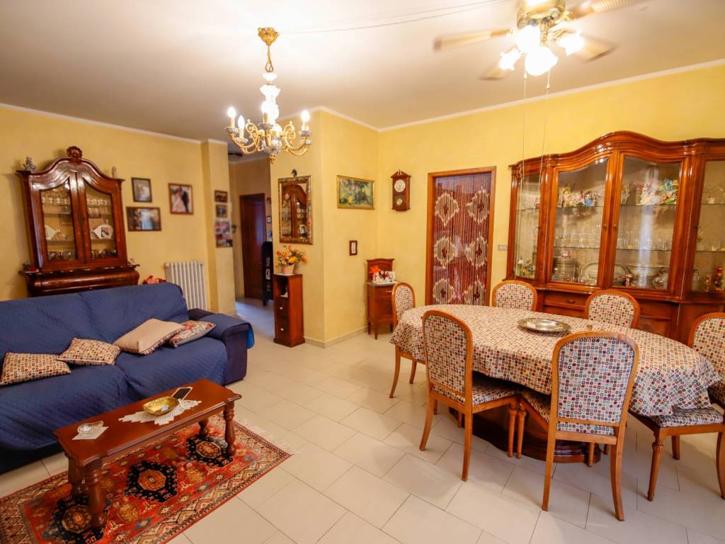Villa a Leinì in Via del Padre, 58 - Foto 4