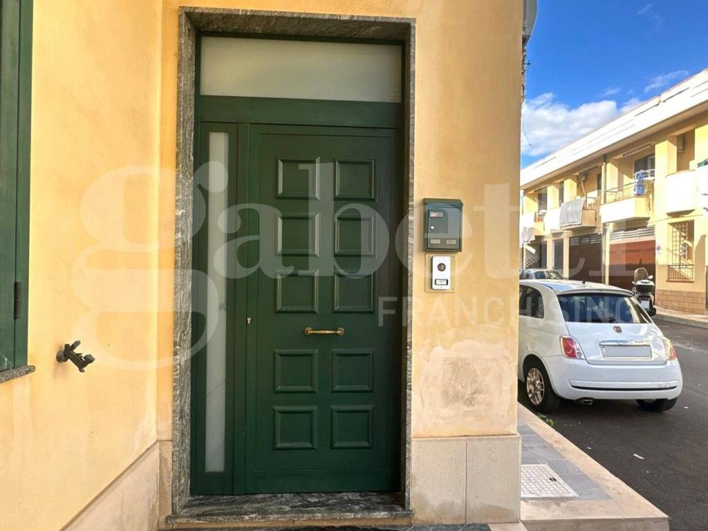Appartamento a Avola in VIA GIORGIO DE CHIRICO, 24 - Foto 4
