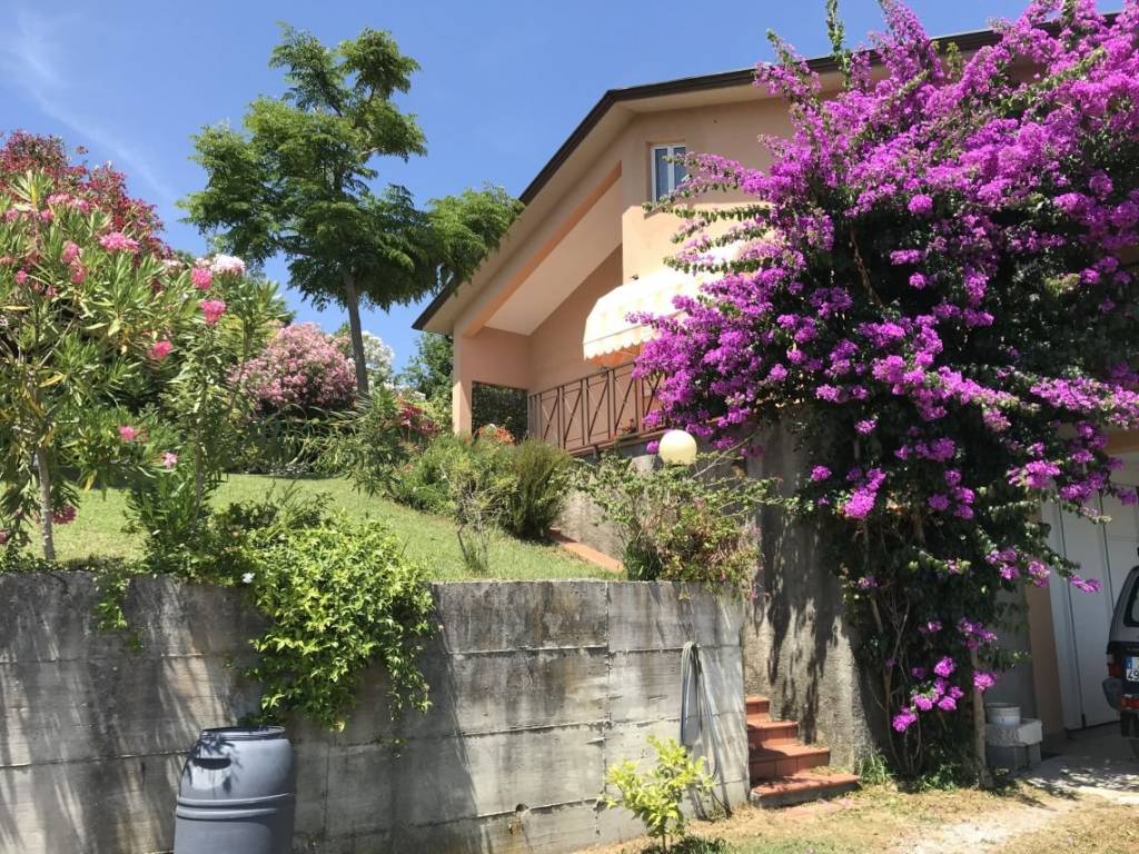 Villa a Follo in Via Guerciana - Foto 4