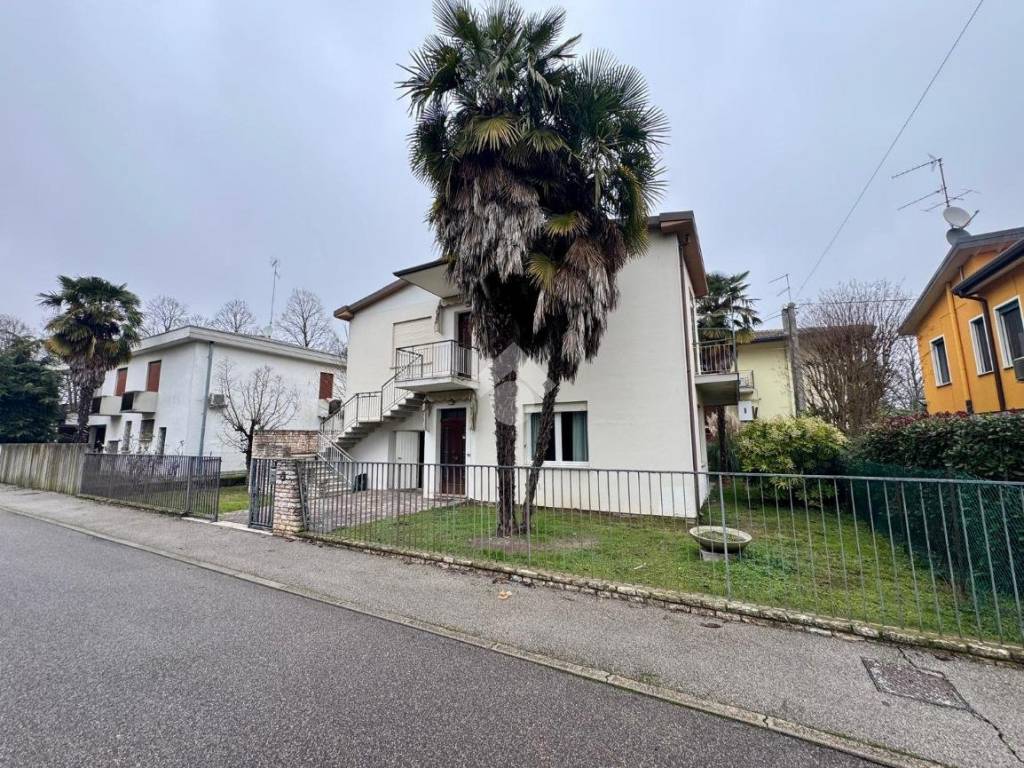 Villa a Rovigo in Via Abano Terme, 3 - Foto 2