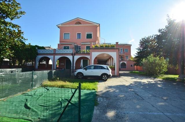 Appartamento a Comacchio in Viale delle Dolomiti - Foto 2
