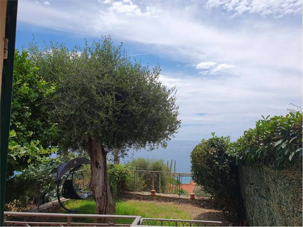 Villa a Ospedaletti in strada costa dei pini, 31 - Foto 2