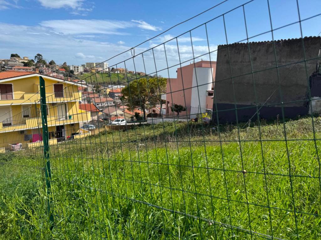Terreno a Pescara in Via Colle Innamorati, 242 - Foto 2