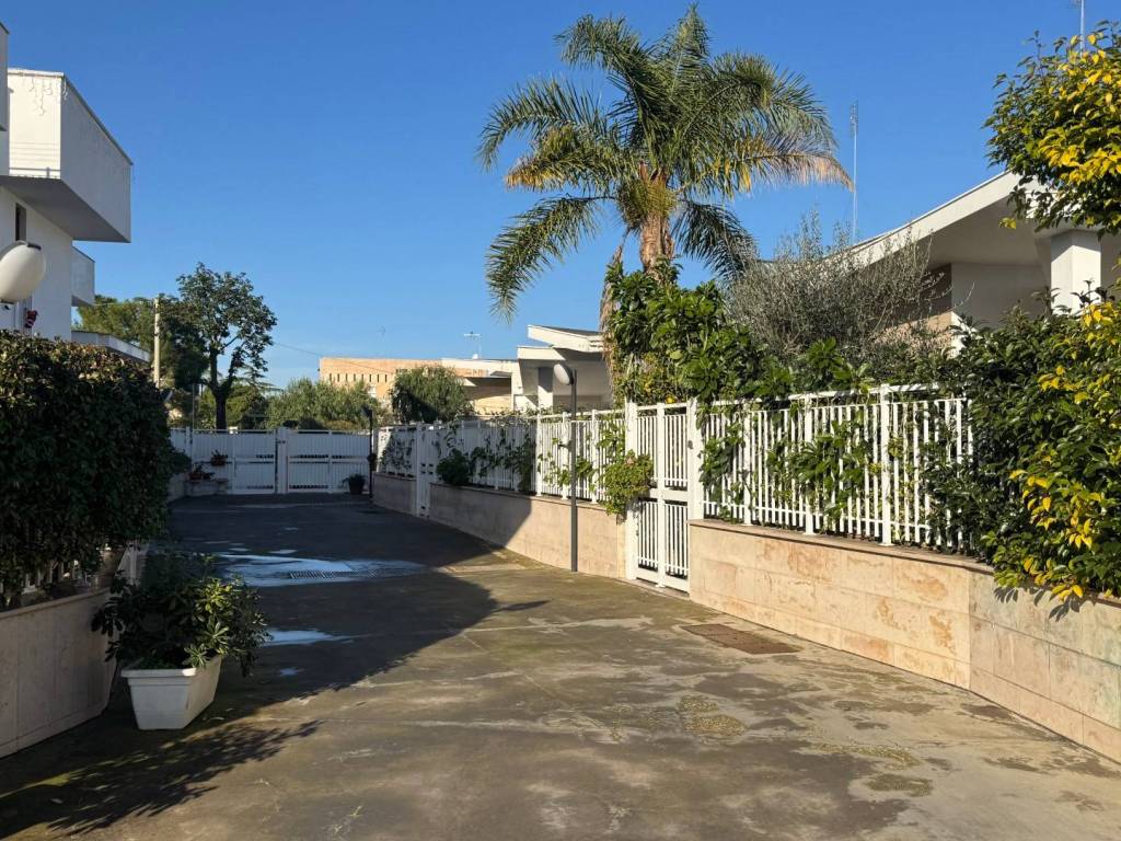 Villetta a schiera a Bisceglie in Via Giovanni Bovio - Foto 4