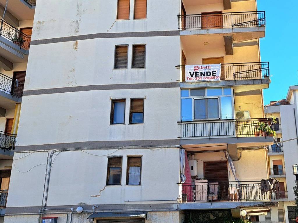 Appartamento a Gravina di catania in Viale Dell' Autonomia, 23 - Foto 2