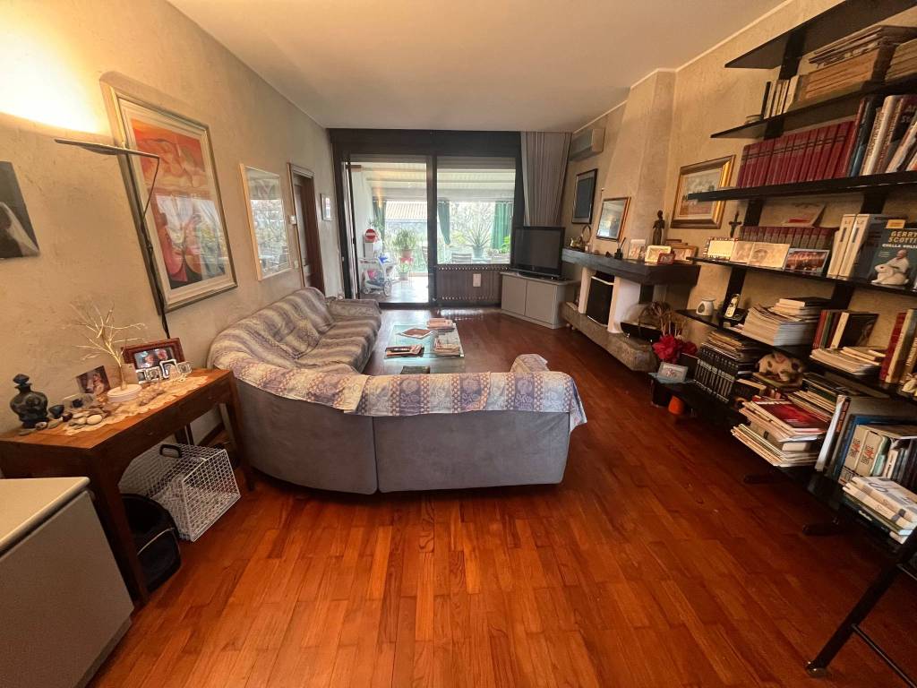 Villa a Trezzano sul naviglio in Via Val D'Ossola - Foto 2