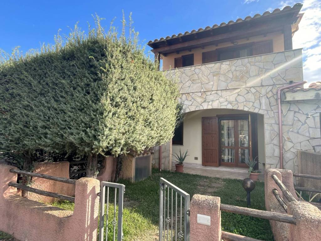 Villetta a schiera a Castiadas in Via Olia Speciosa - Foto 2