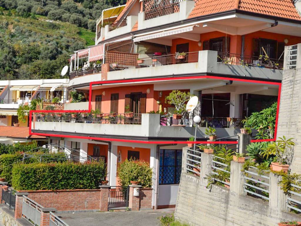 Appartamento a Letojanni in Via Monte Bianco, 27 - Foto 2