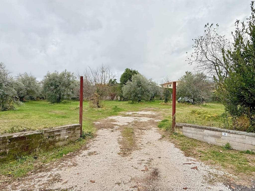 Terreno a Lariano in Via Volturno - Foto 3