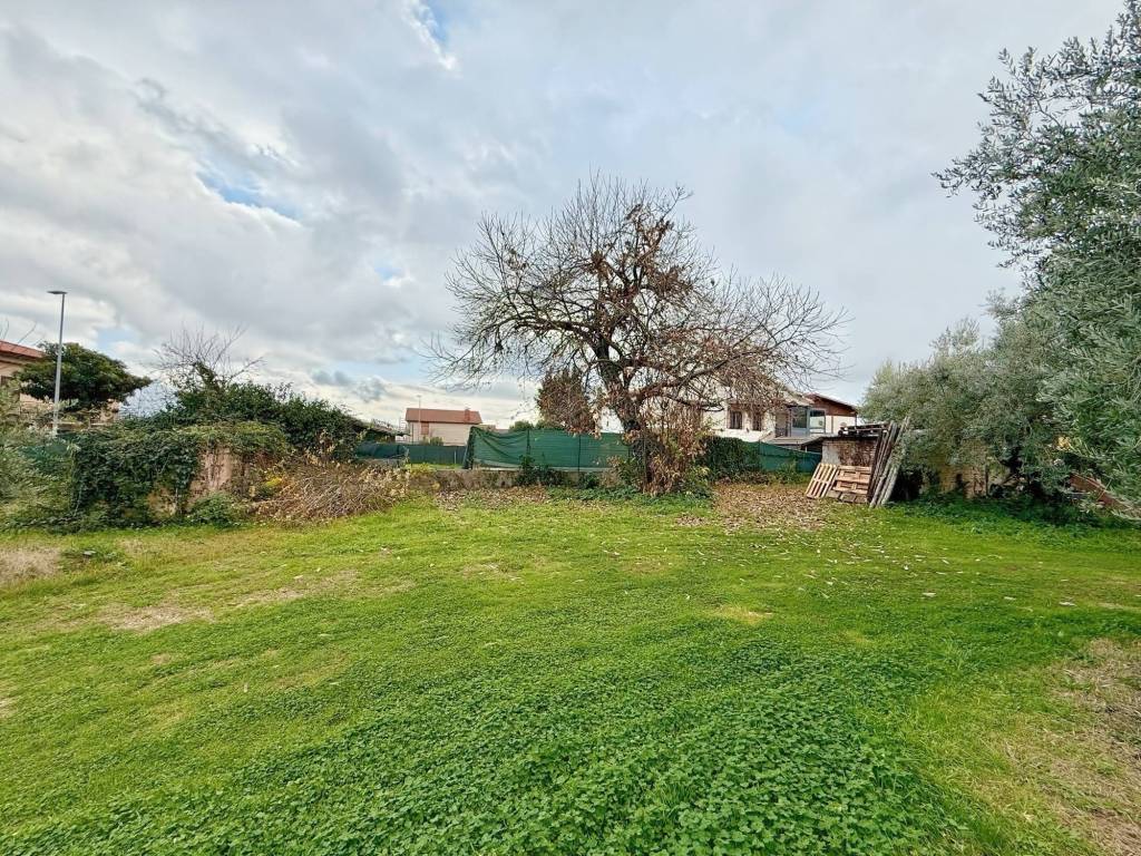 Terreno a Lariano in Via Volturno - Foto 5