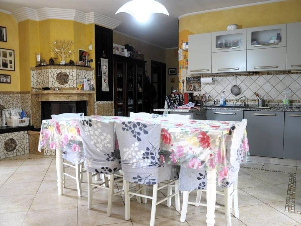 Appartamento a Colle di val d'elsa in Località I Castellini-Borgatello - Foto 2