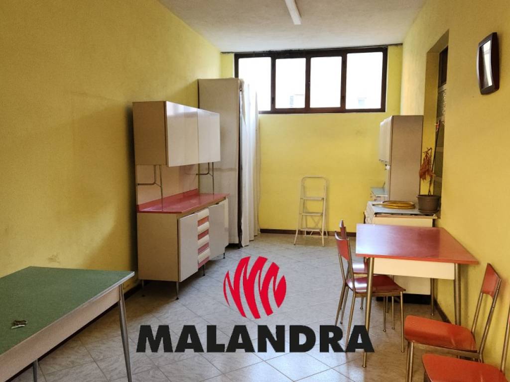 Appartamento a Bellinzago novarese in Via della Libertà - Foto 5