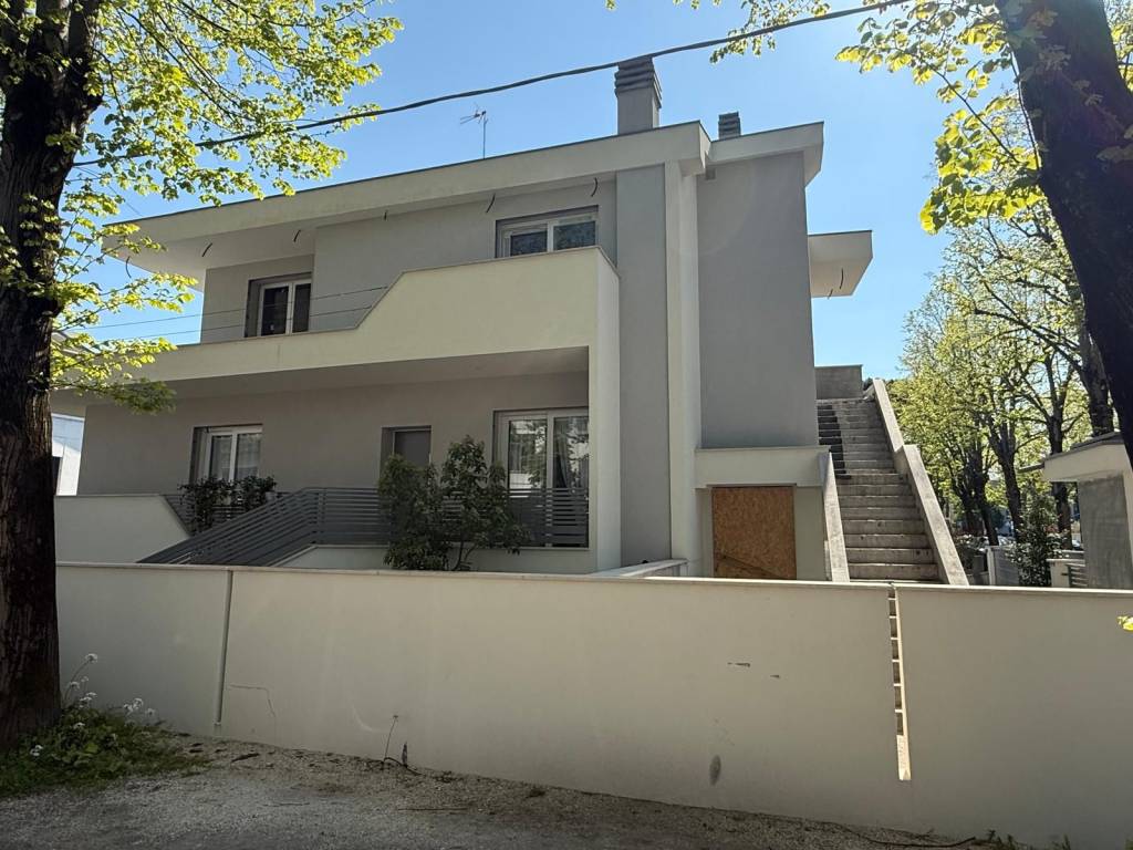 Villa a Fano in Via Indipendenza - Foto 3