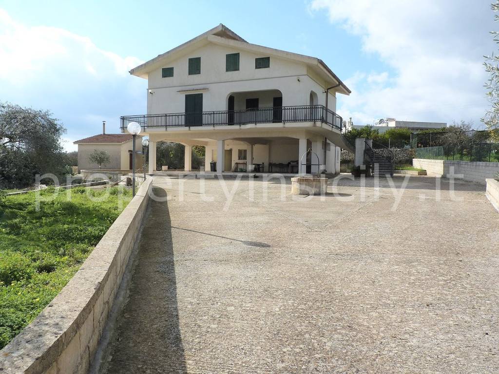 Villa a Noto in Corso Vittorio Emanuele - Foto 3