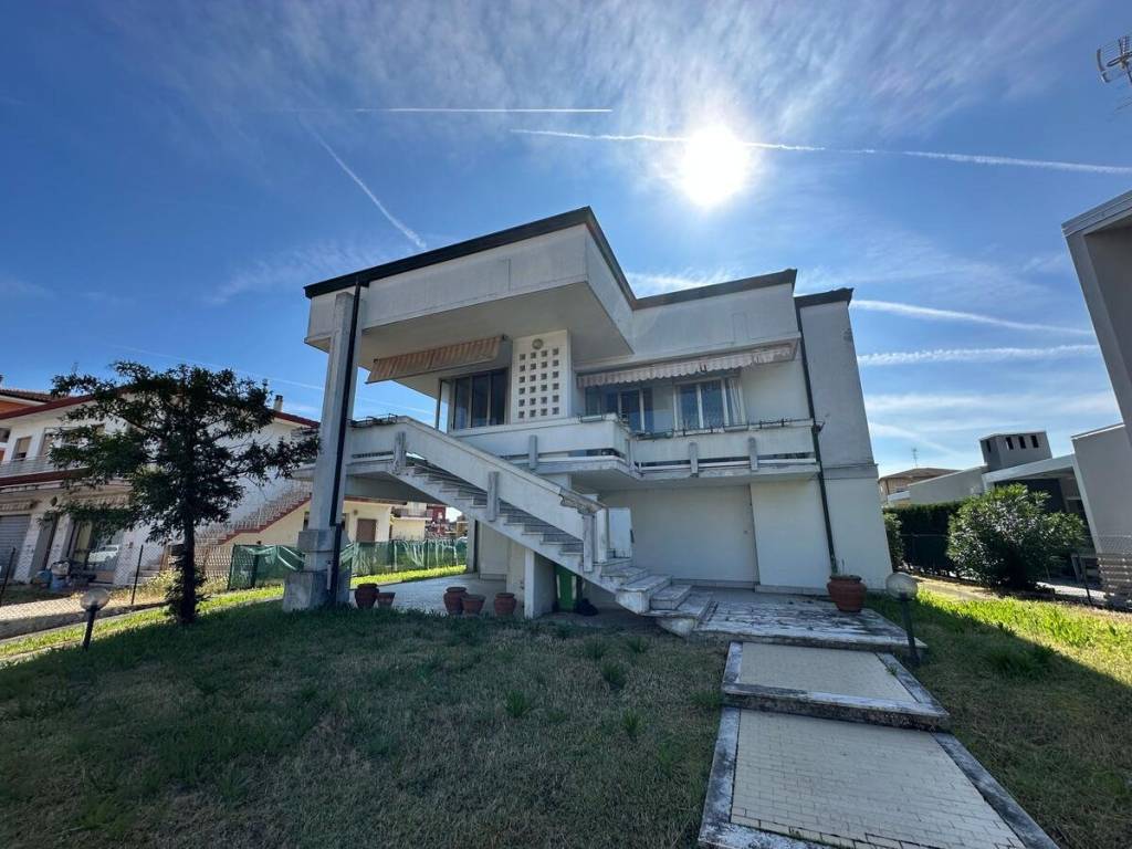 Villa a Rosolina in Via Pineta - Foto 3