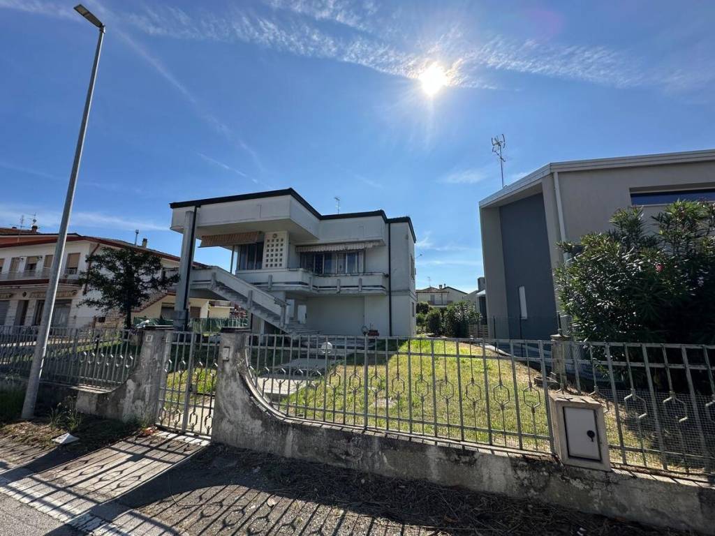 Villa a Rosolina in Via Pineta - Foto 5