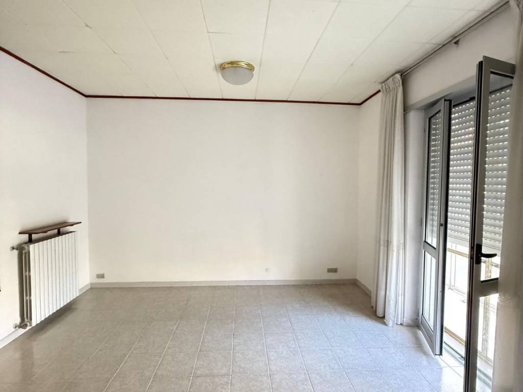 Appartamento a Latina in Via Sulmo, 57 - Foto 2