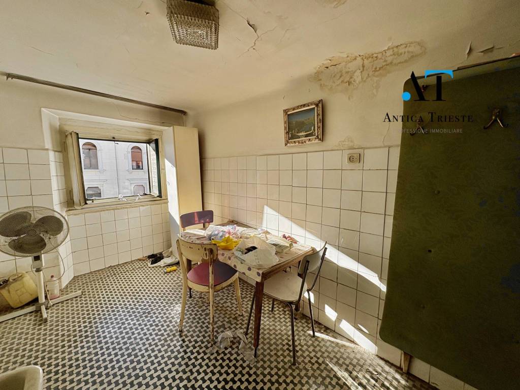 Appartamento a Trieste in Via Giosuè Carducci, 28 - Foto 3
