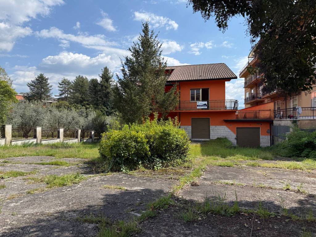 Villa a Sora in Via Conte Canofari - Foto 2