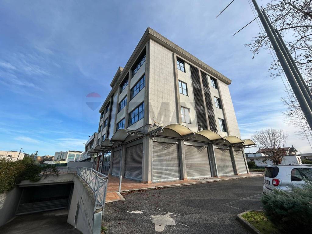 Box / garage a Aprilia in via mozart, 52 - Foto 2