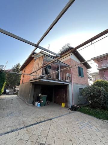 Villa a Tortona in Via Brigata Tortona - Foto 2
