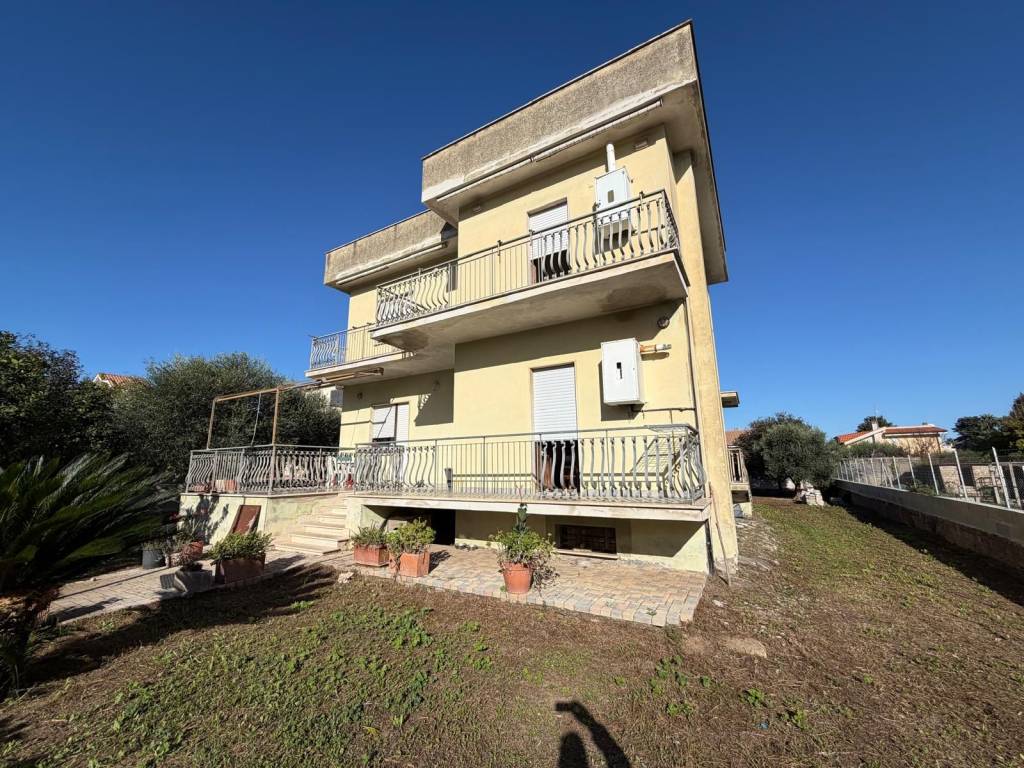 Villa a Nettuno in Via delle Dalie, 34 - Foto 5
