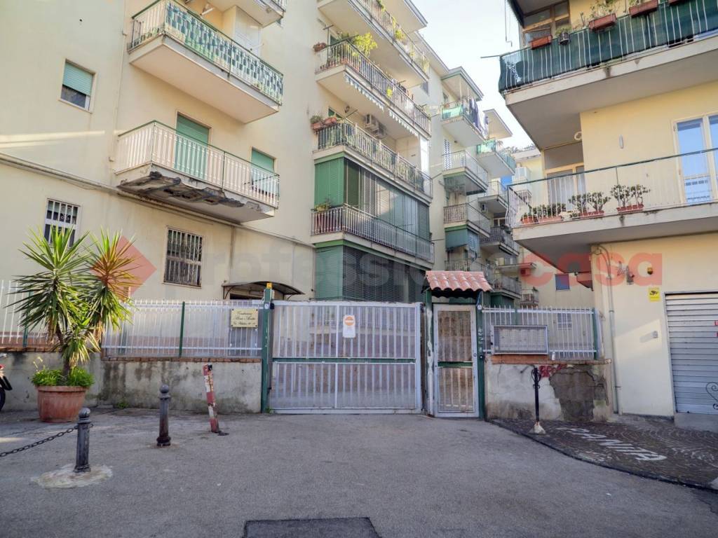 Appartamento a Portici in via Paladino, 16 - Foto 2