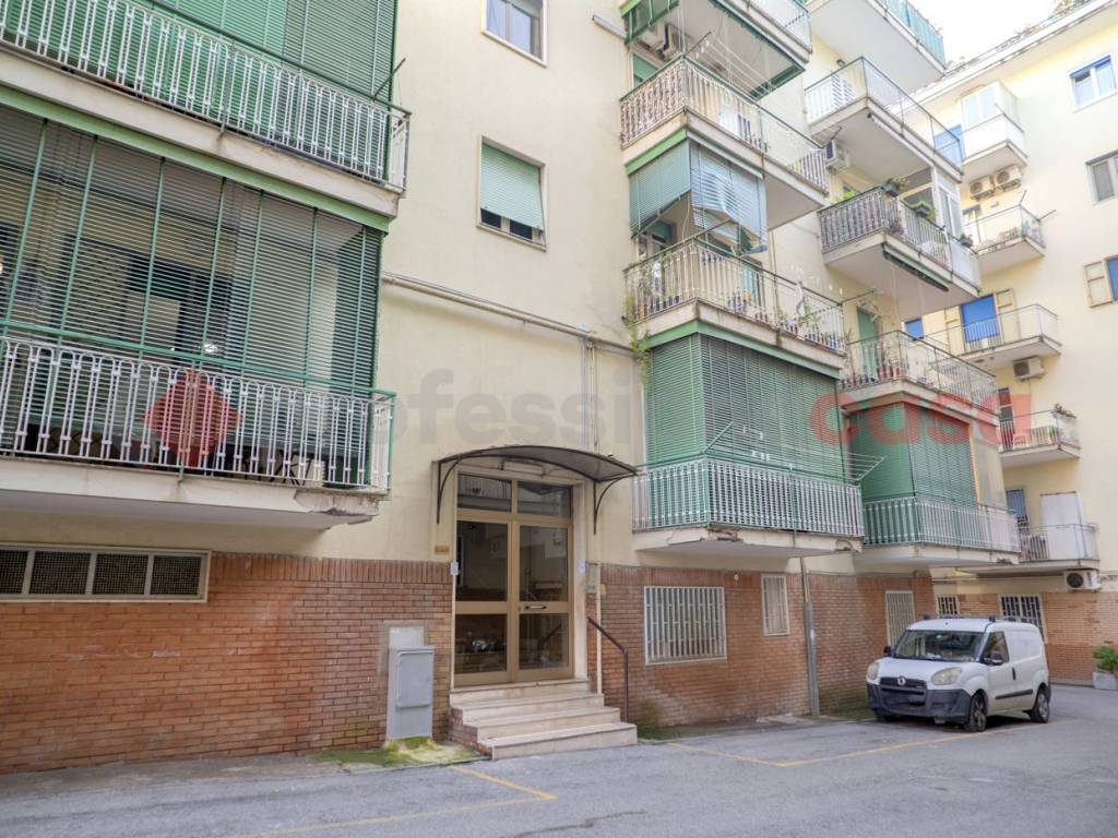 Appartamento a Portici in via Paladino, 16 - Foto 4