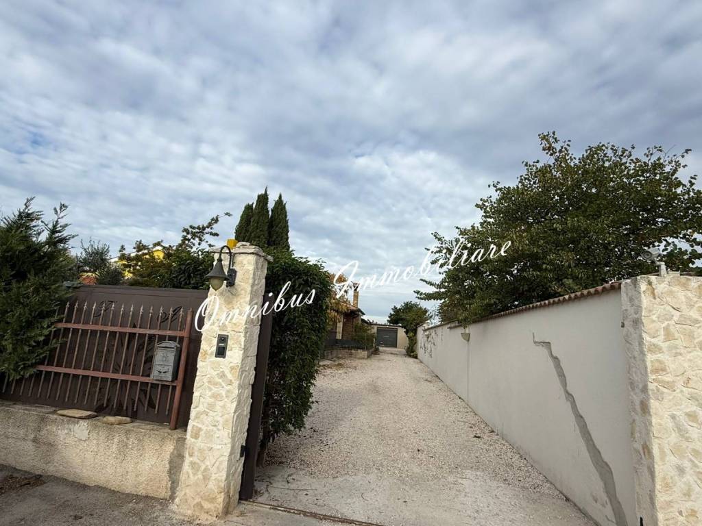 Villa a Troia in Contrada Vaccareccia - Foto 5
