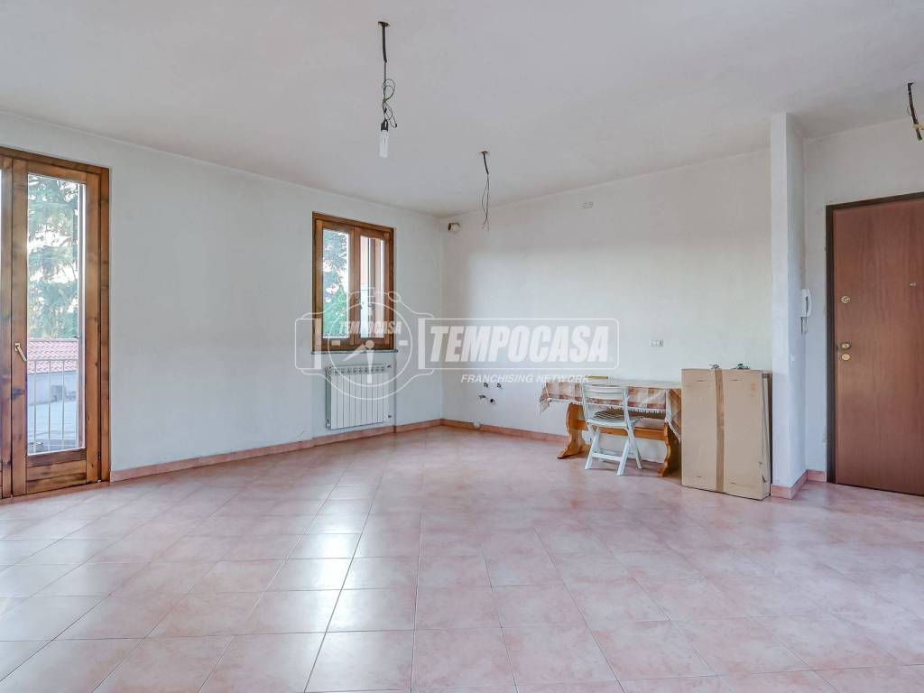 Appartamento a Castano primo in Viale IV Novembre 7 - Foto 4