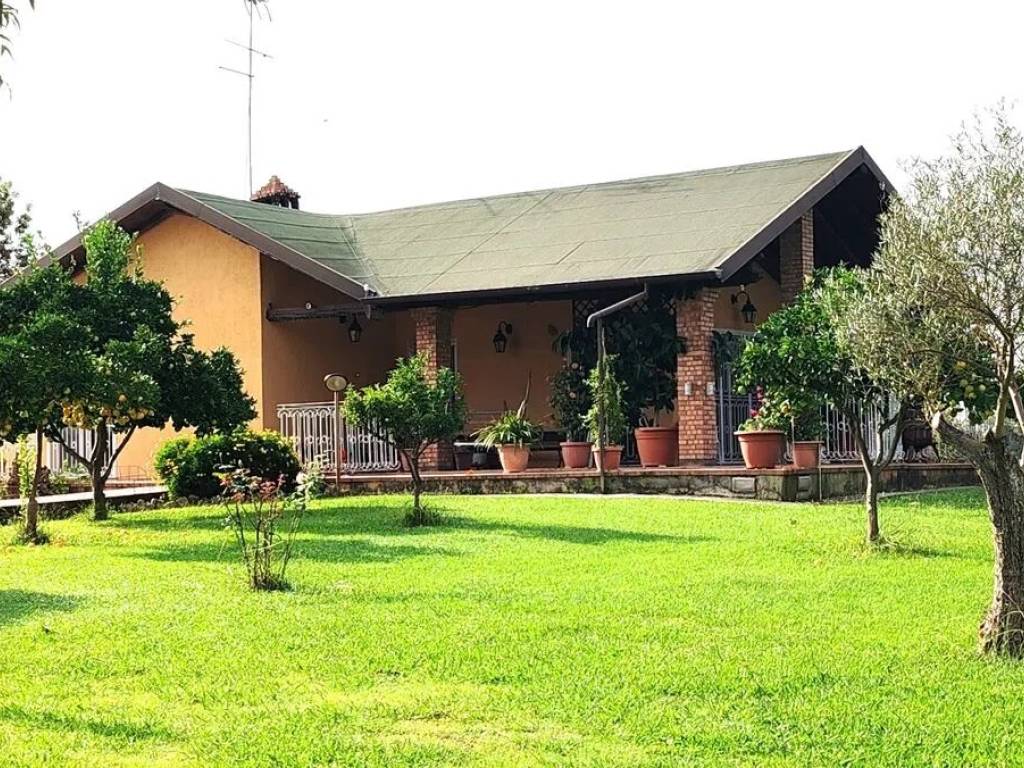 Villa a Latina in Strada Capograssa - Foto 2