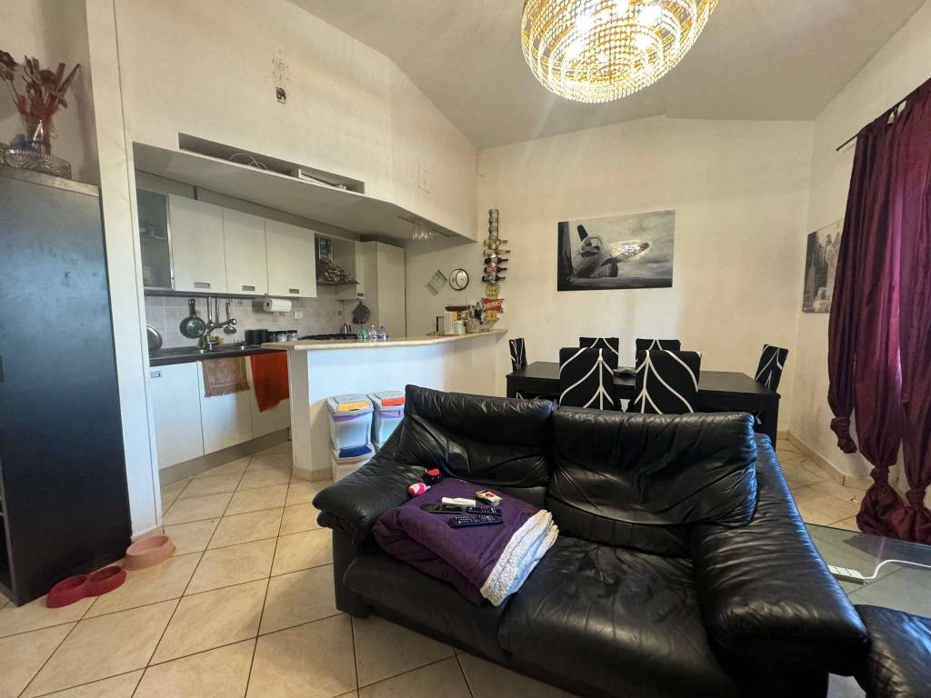 Appartamento a Montelibretti in piazza palmiro togliatti - Foto 3