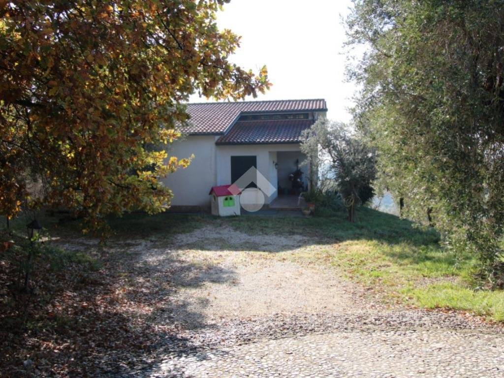 Villa a Montopoli di sabina in VIA FONTEVECCHIA 8A - Foto 2