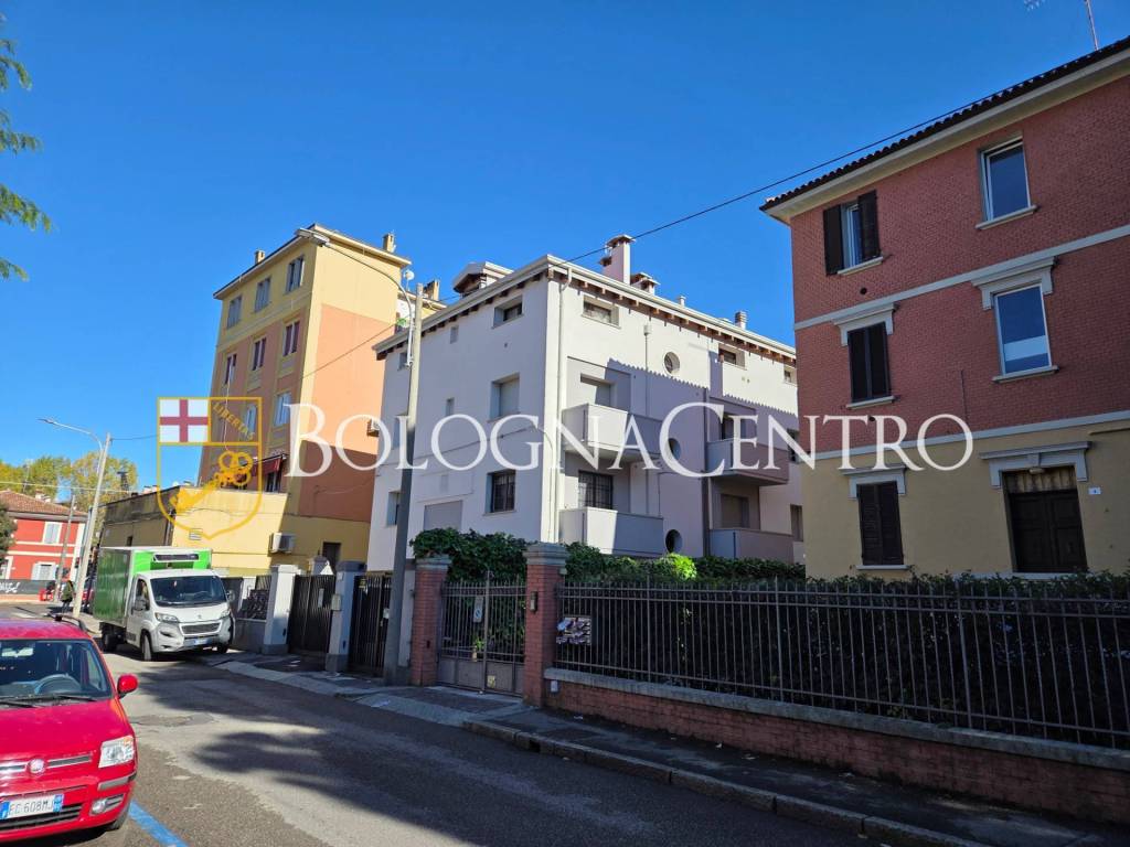 Appartamento a Bologna in Via Mengoli ad.ze - Foto 2