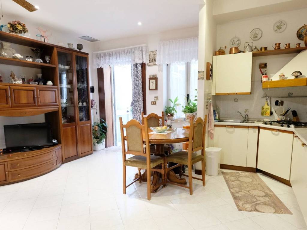 Appartamento a Trieste in Via Valdirivo, 16 - Foto 2