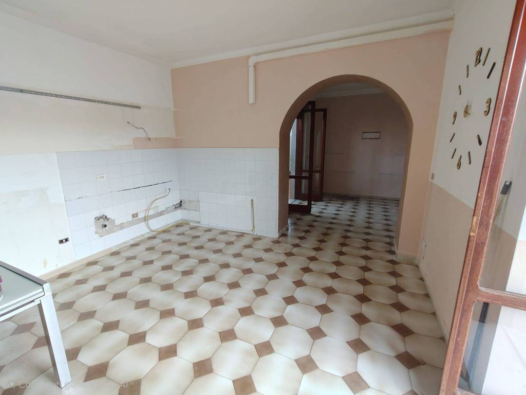 Appartamento a Giugliano in campania in Via Francesco Basile - Foto 2