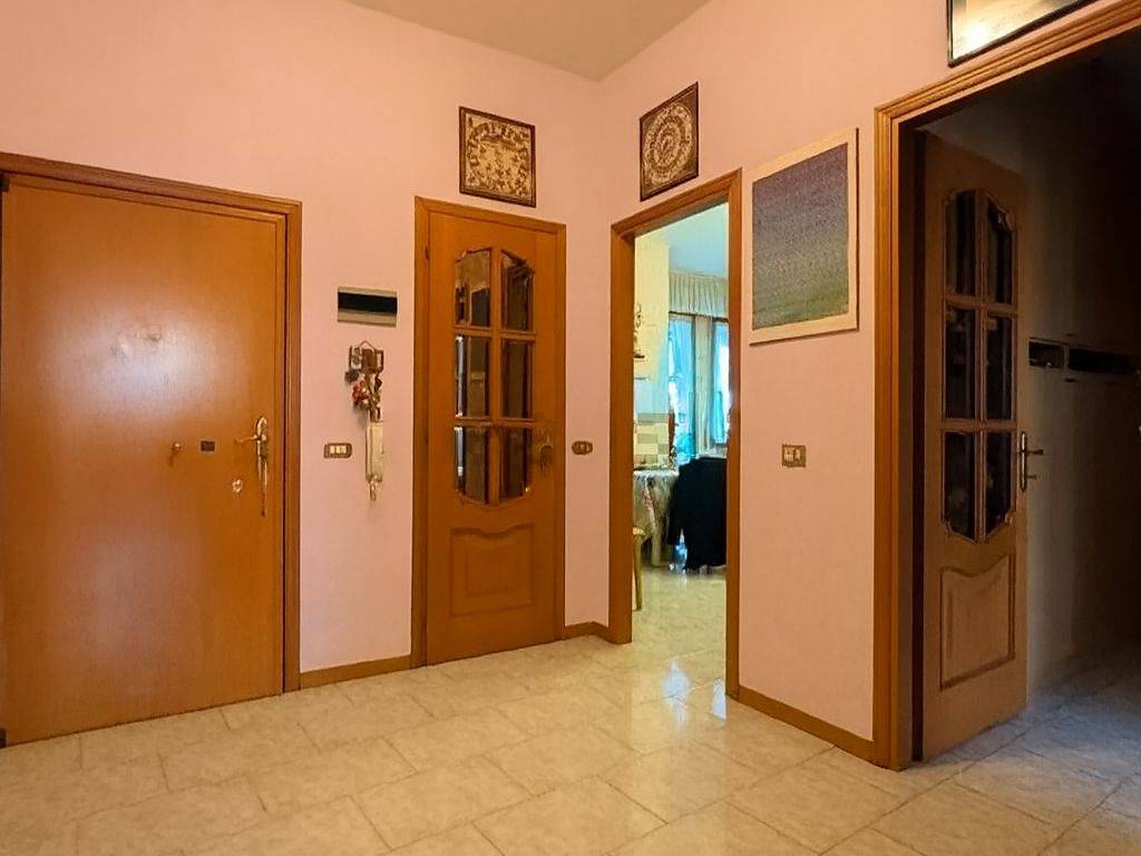 Appartamento a Bologna in Via Riva di Reno, 54 - Foto 2