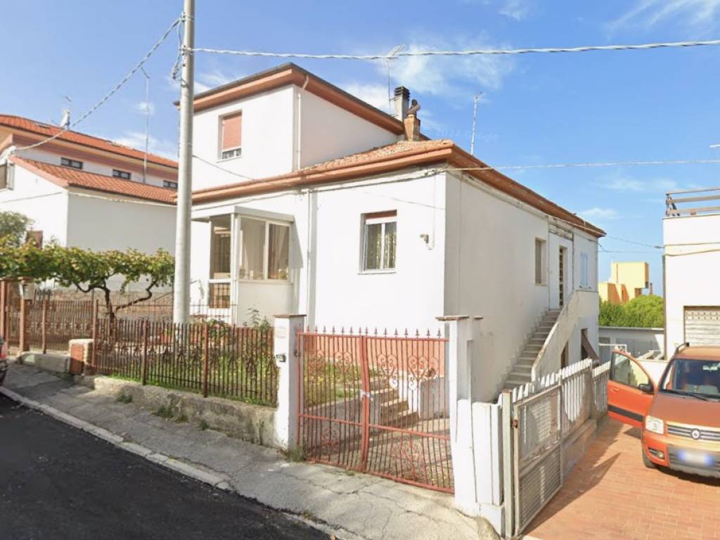 Villa a Falconara marittima in Via Ville, 61 - Foto 2