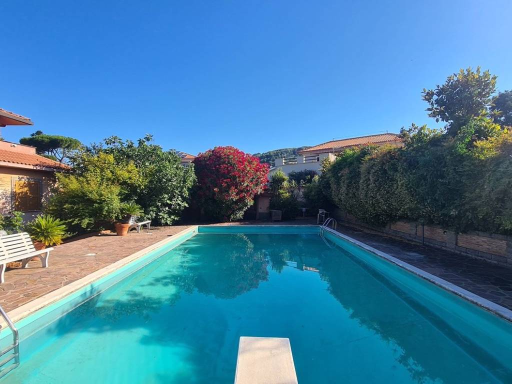Villa a Grottaferrata in Via della Pedica - Foto 3