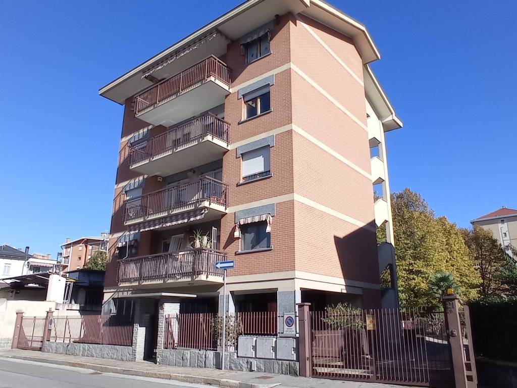 Box / garage a Collegno in Via Bolzano, 21 - Foto 2