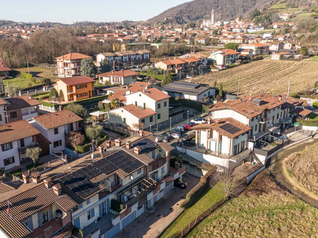 Villetta a schiera a Sotto il monte giovanni xxiii in Via Giacomo Manzù - Foto 4