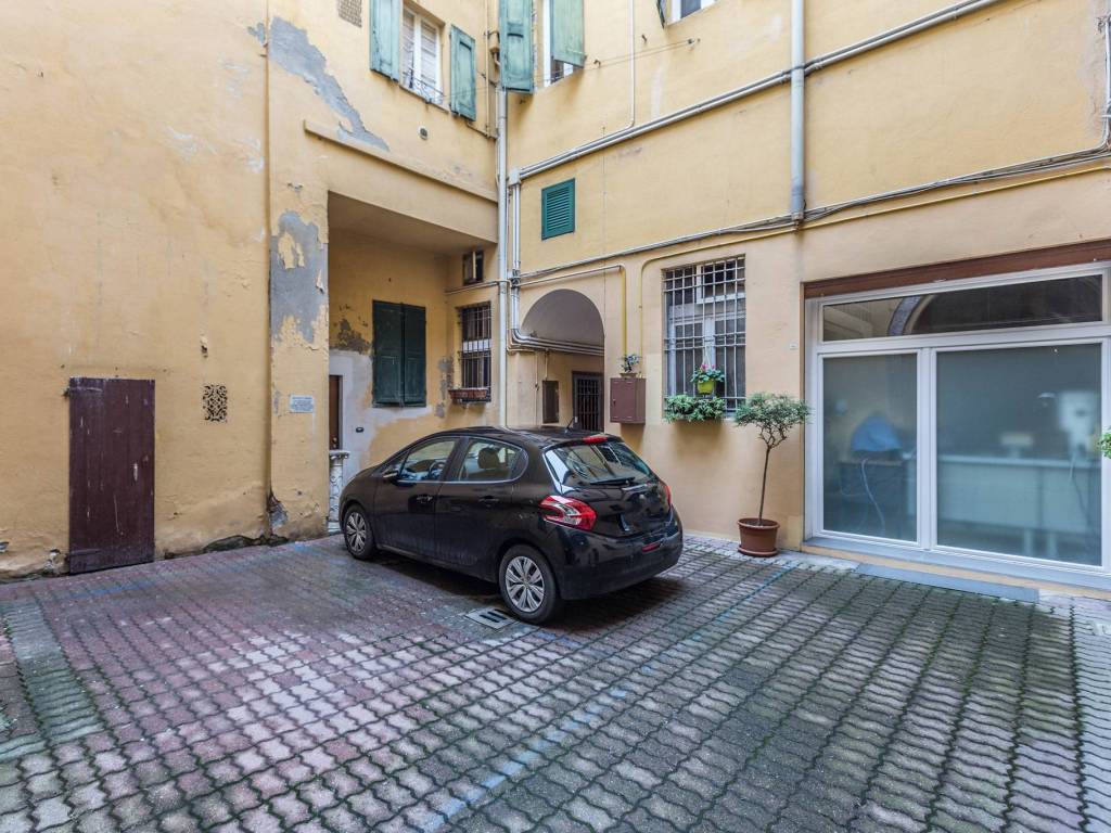 Box / garage a Bologna in Via San Felice, 31 - Foto 3