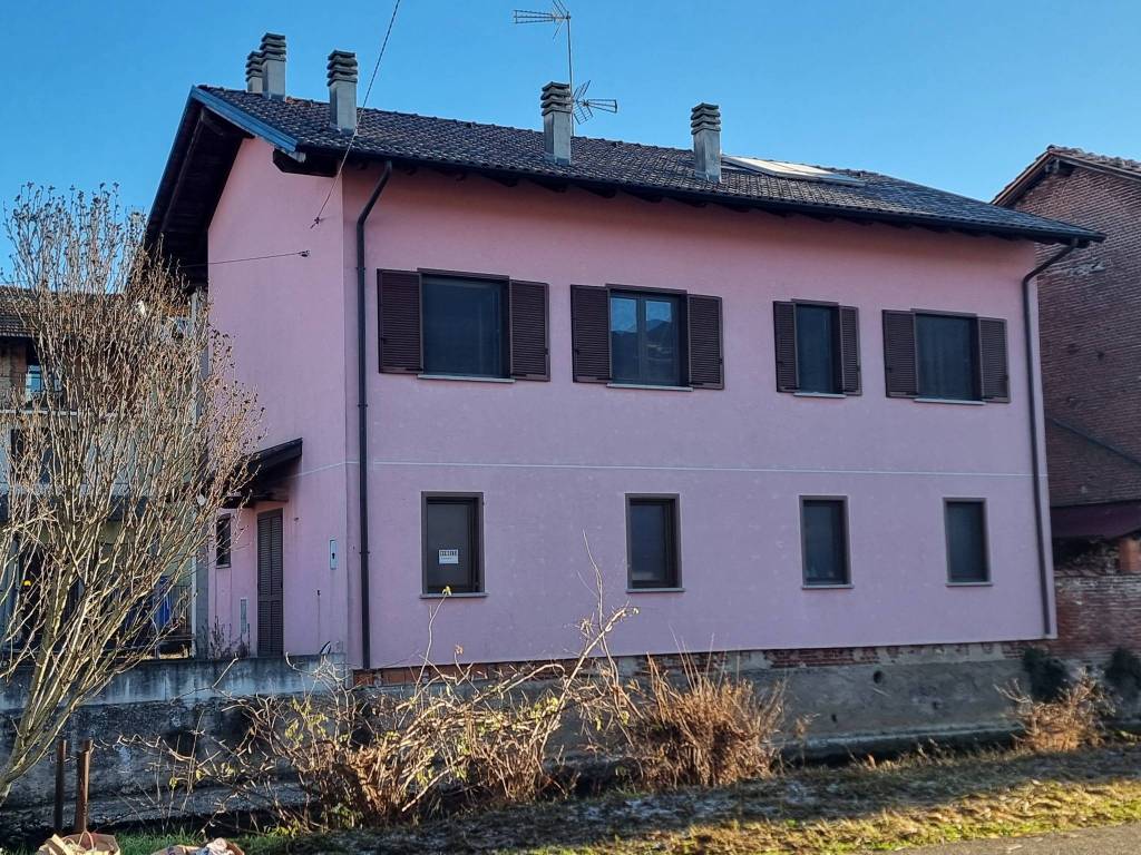 Casa indipendente a Fara novarese in Via Giuseppe Mazzini, 9 - Foto 3