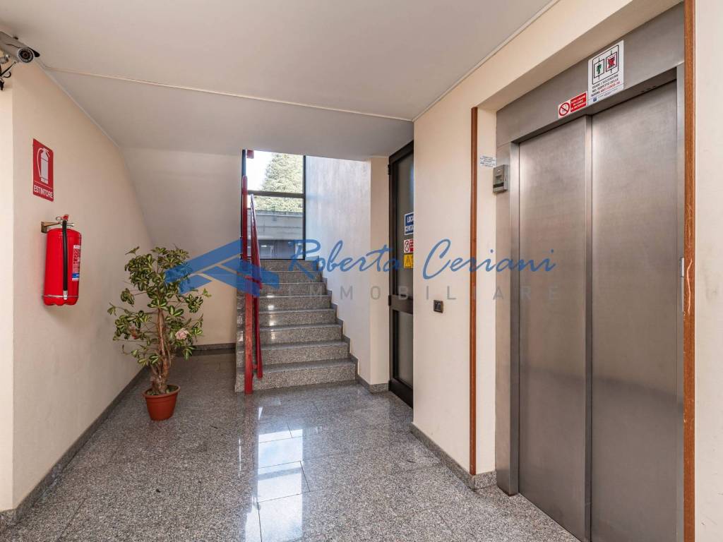 Appartamento a Saronno in Via Francesco Petrarca, 5 - Foto 4